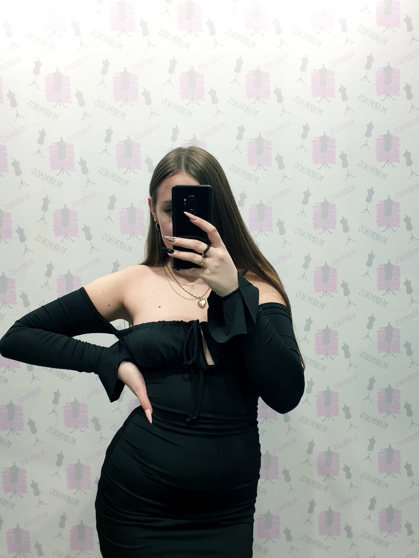 Čierne mini šaty S