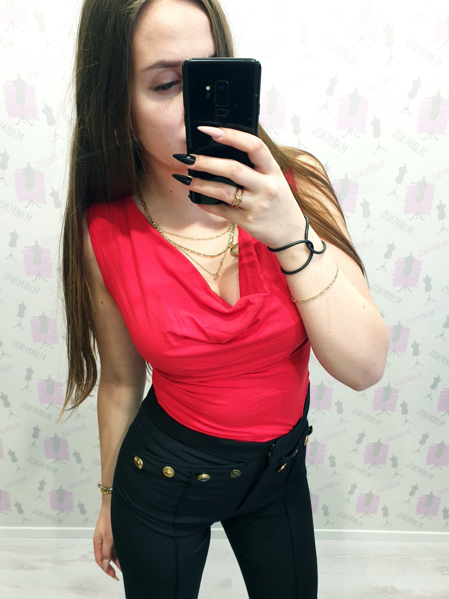 Červený top M