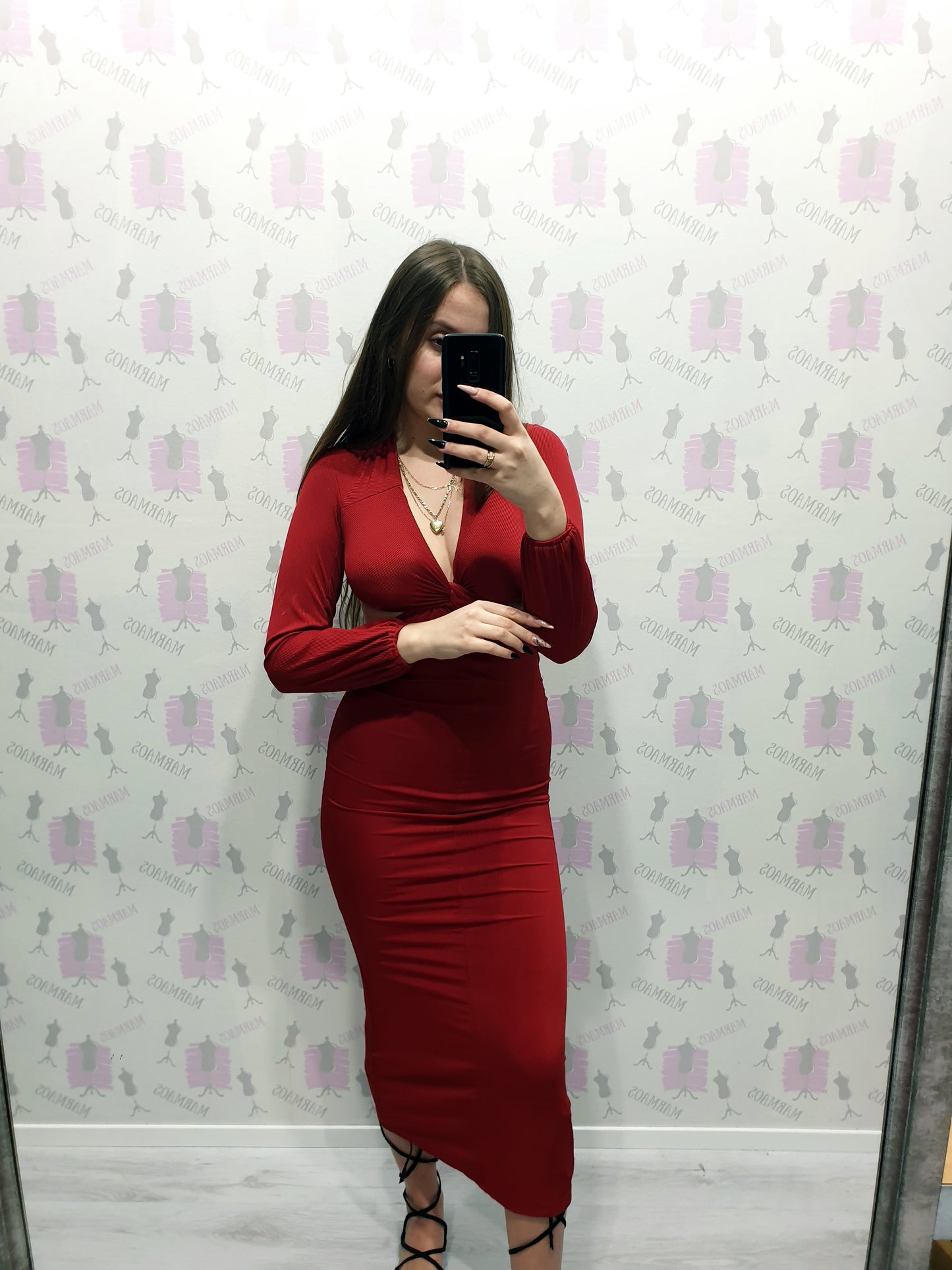 Extravagantné šaty S