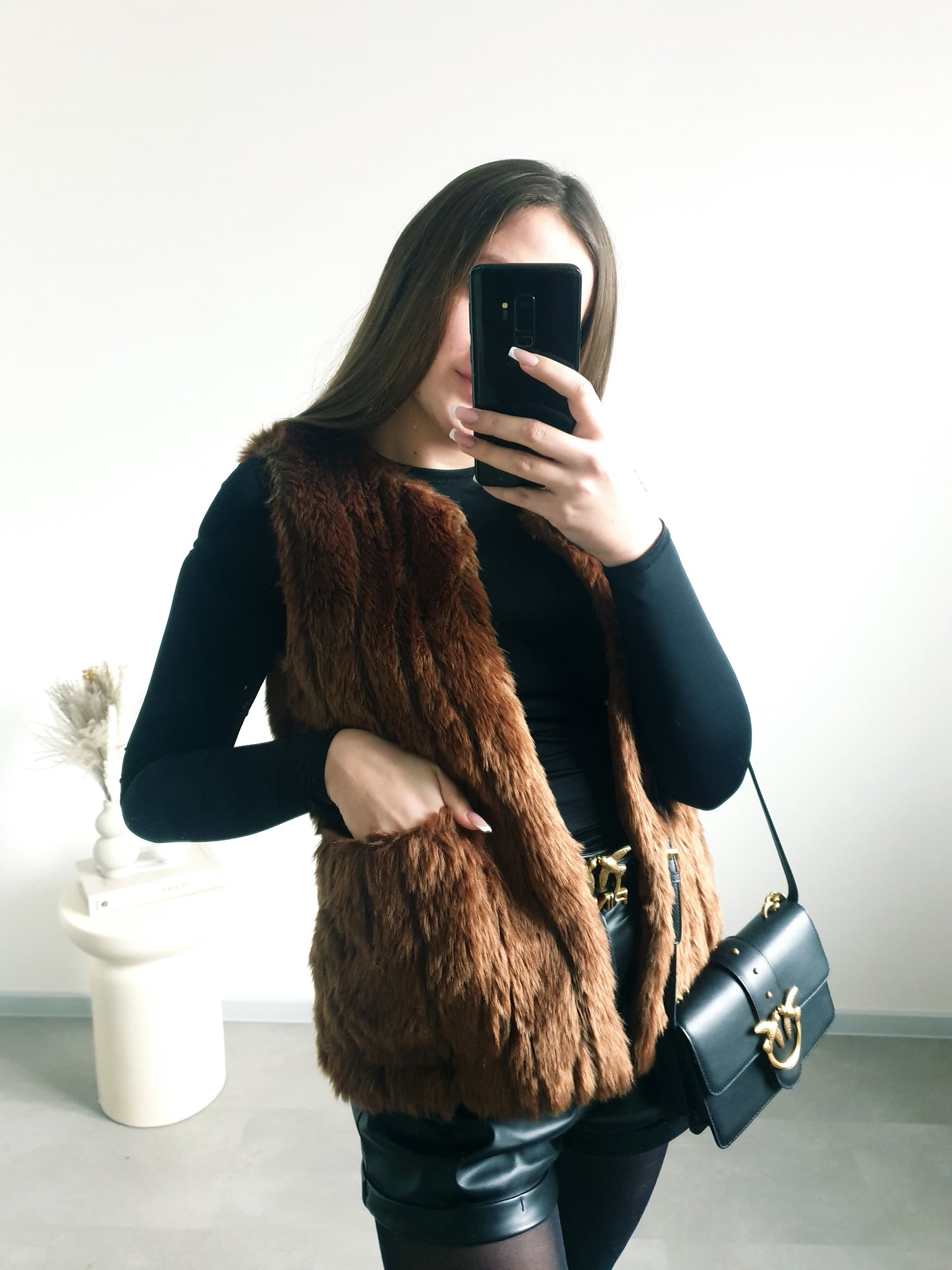 ZARA kožušinová vesta XS