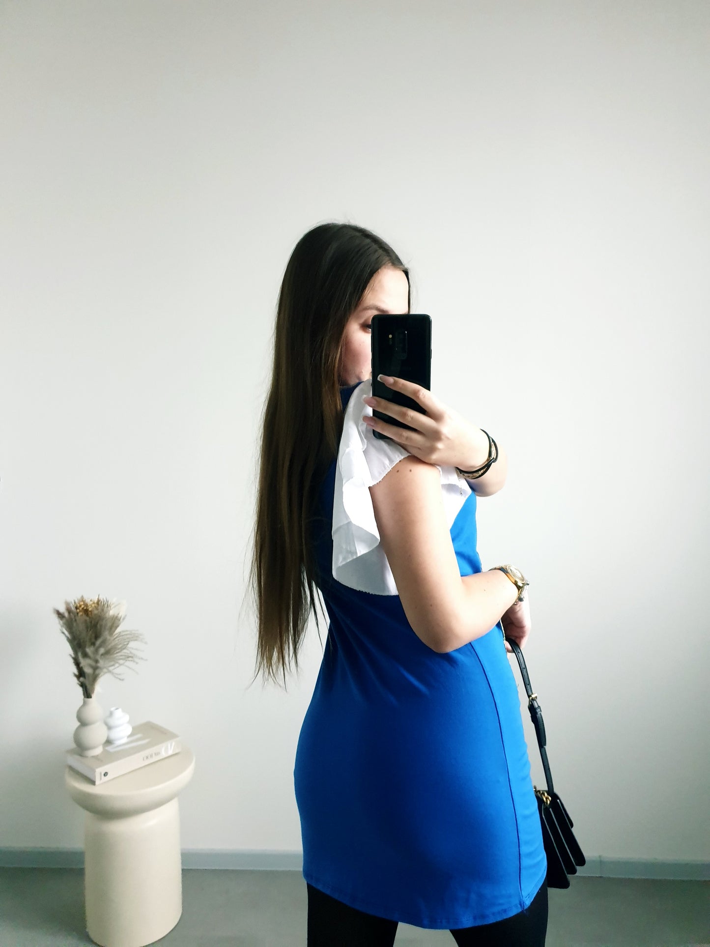 Extravagantné šaty M