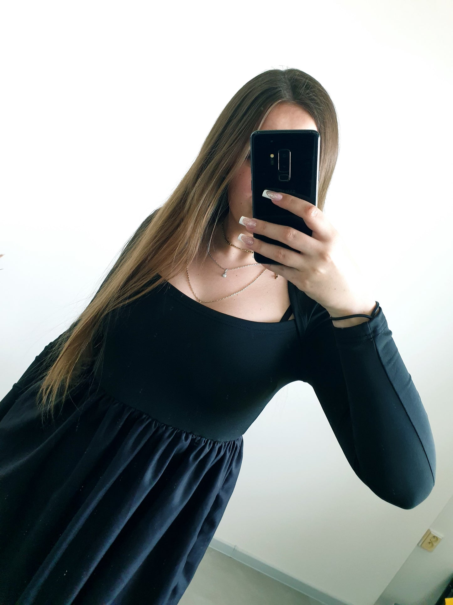 Čierne šaty S