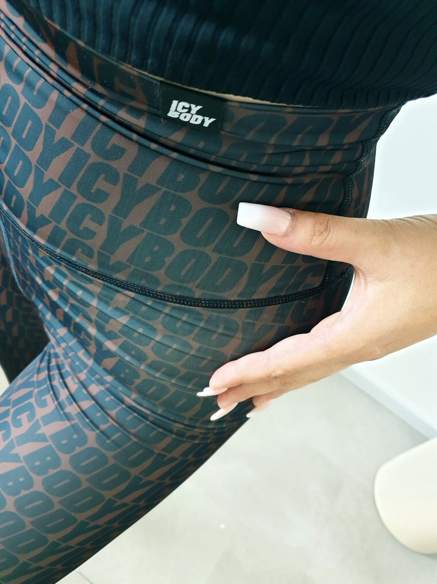 ICYBODY legíny M