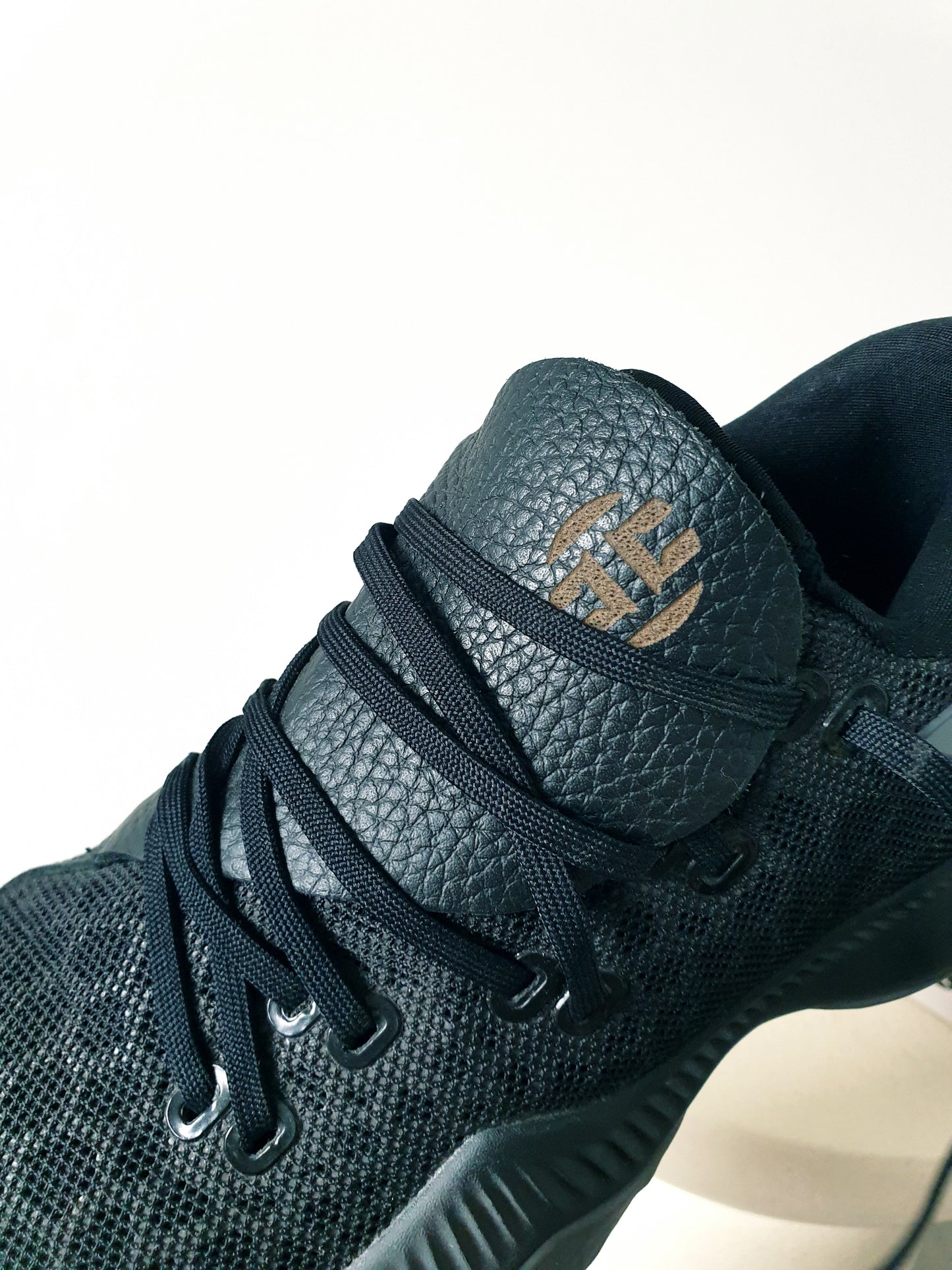 ADIDAS tenisky 38