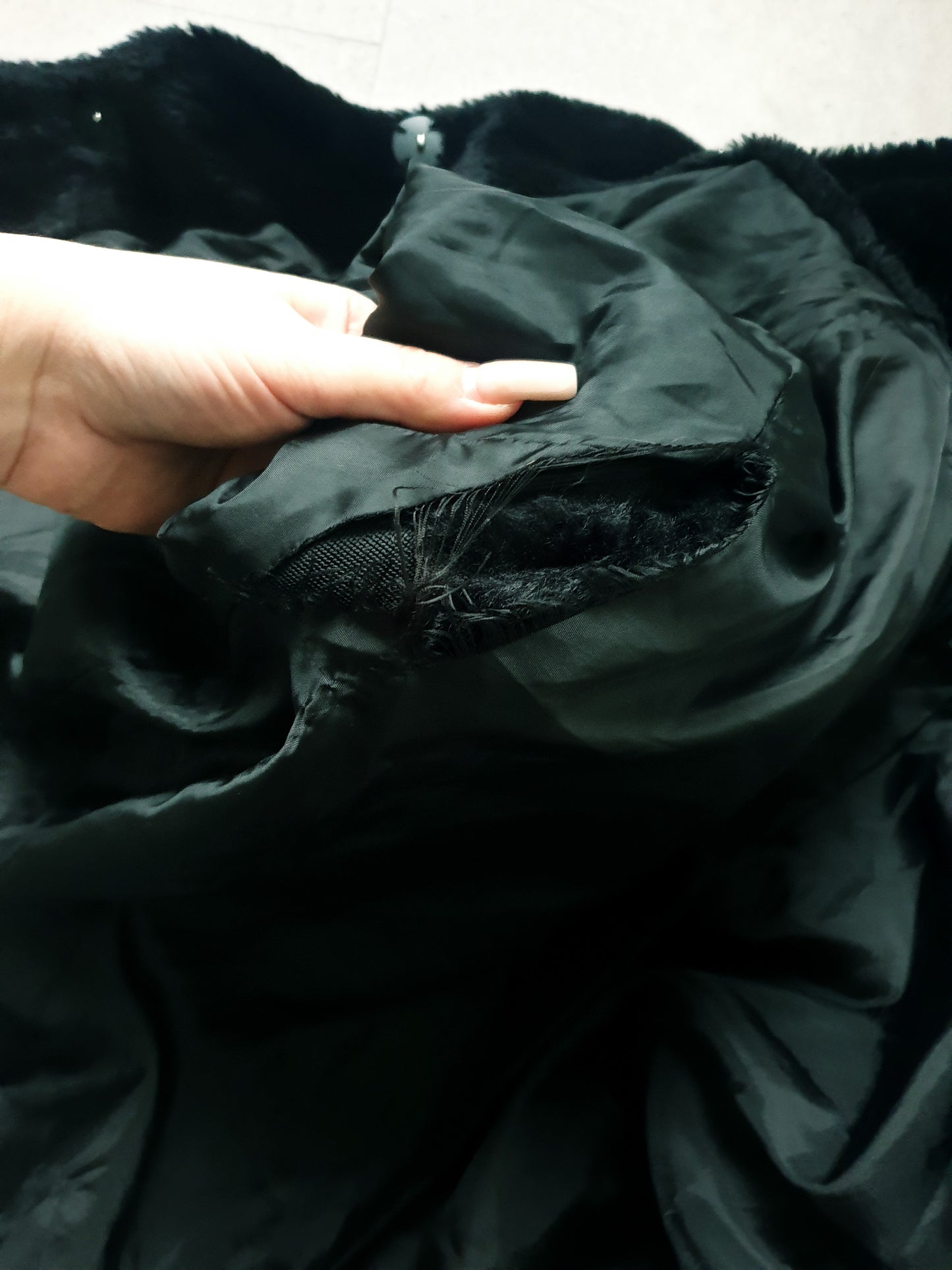 Čierny kožúšok XS