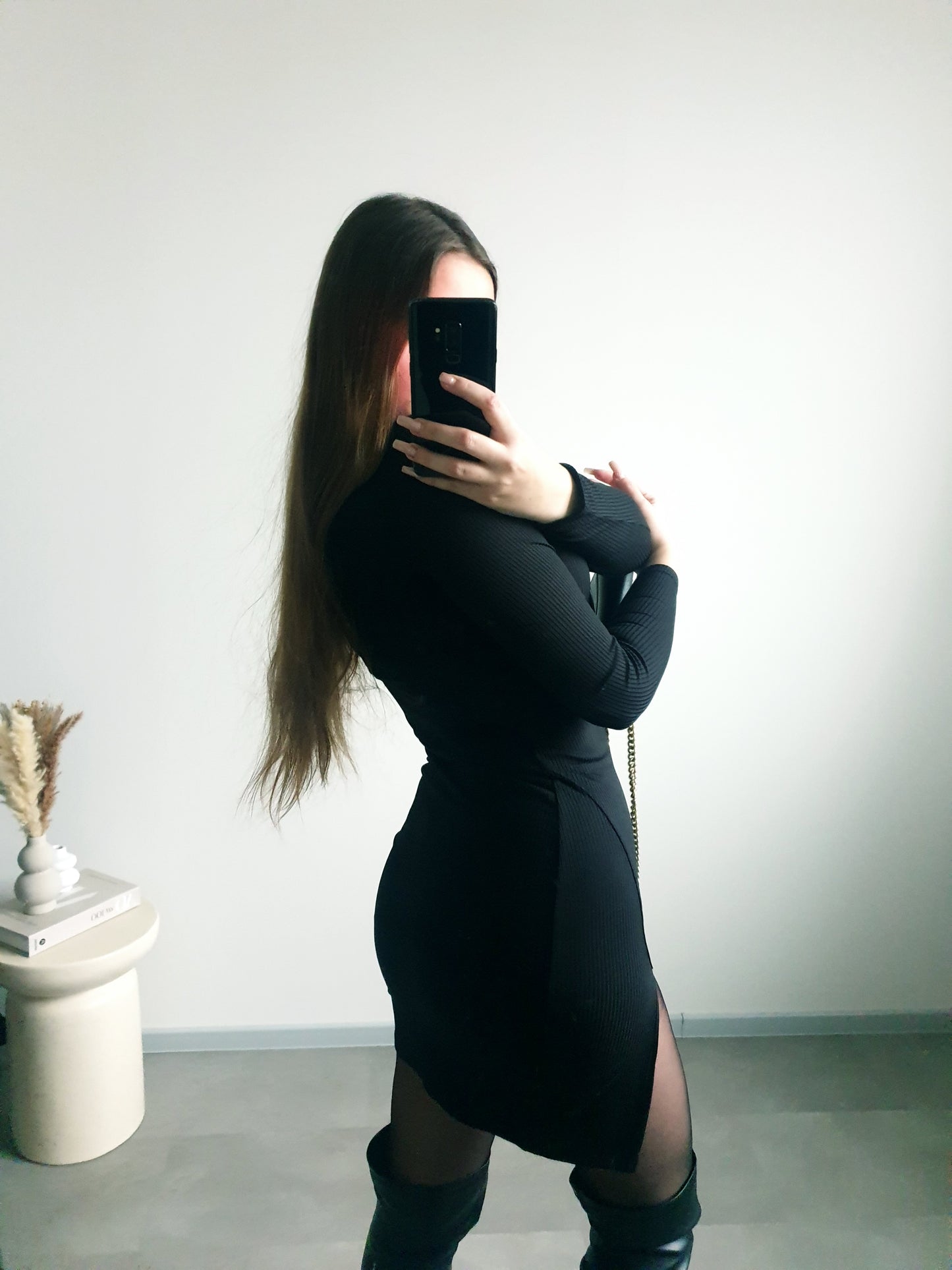 Čierne mini šaty S