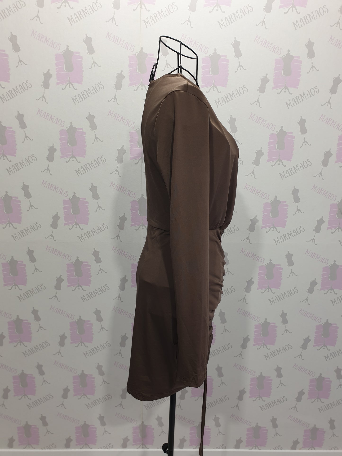 Extravagantné šaty M/L