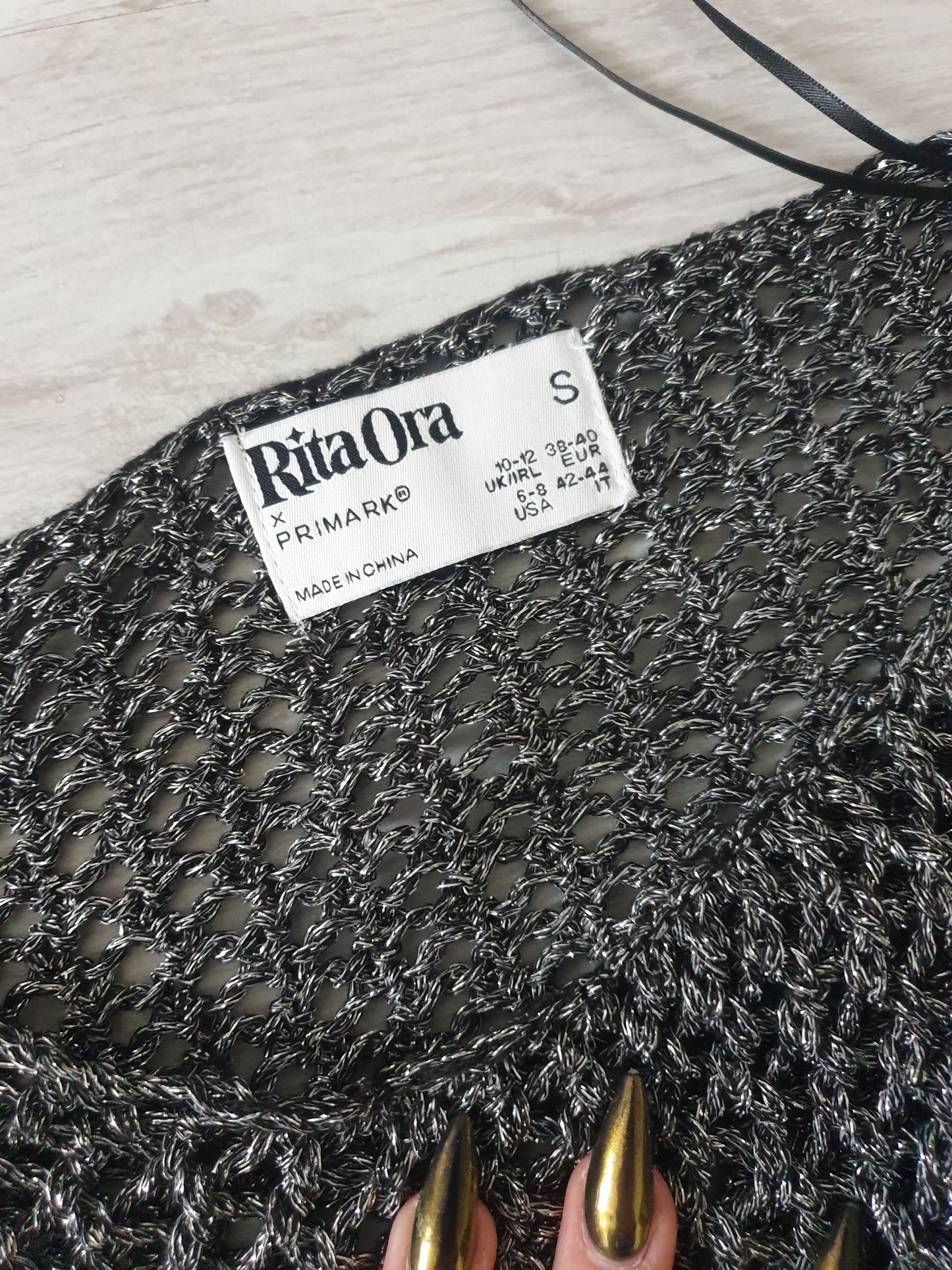Skrátený svetrík Rita Ora S