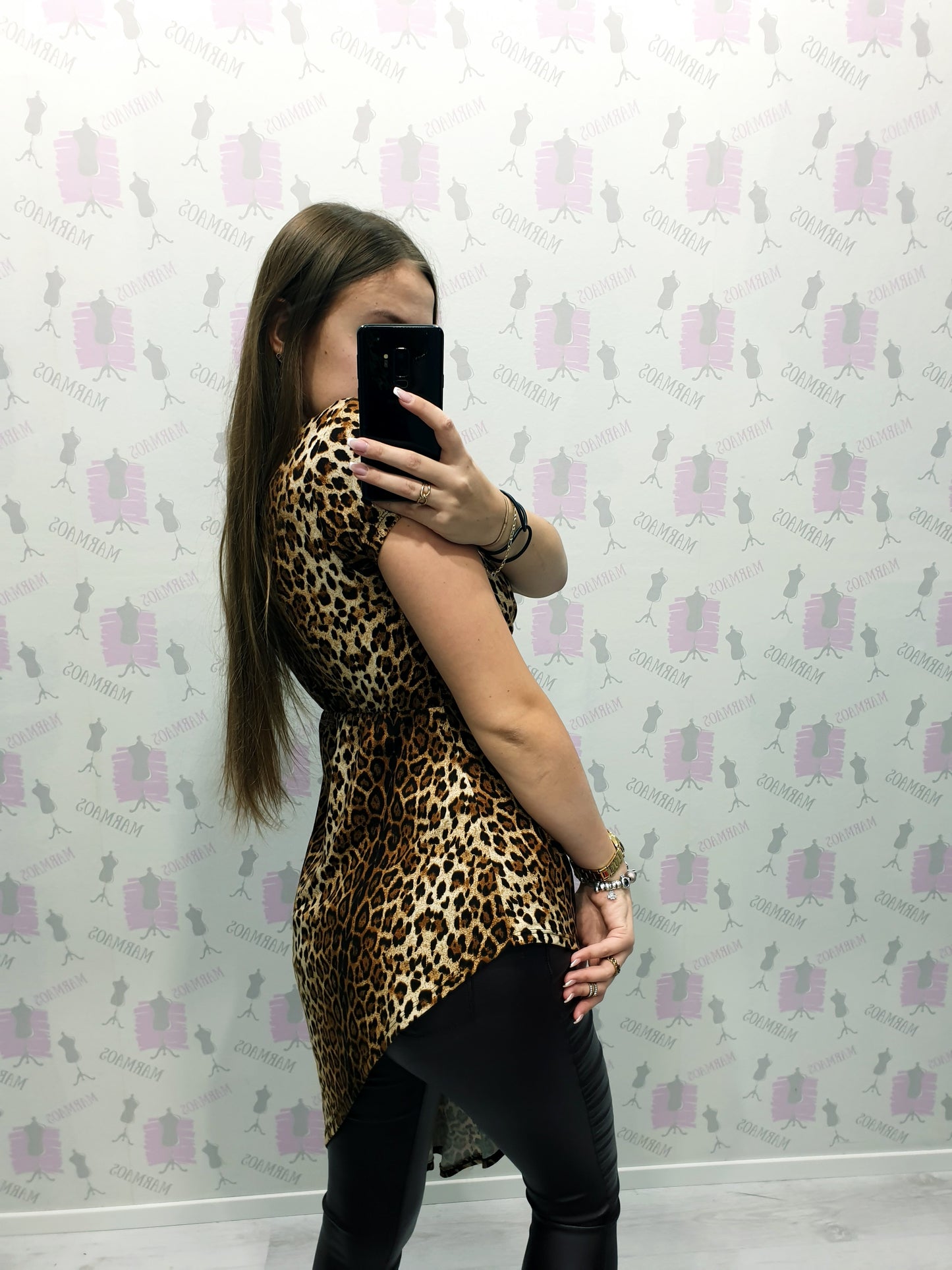 Leo top M