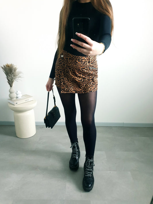 ZARA leo skort M