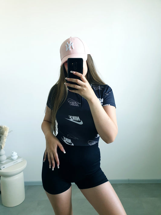NIKE top M/L