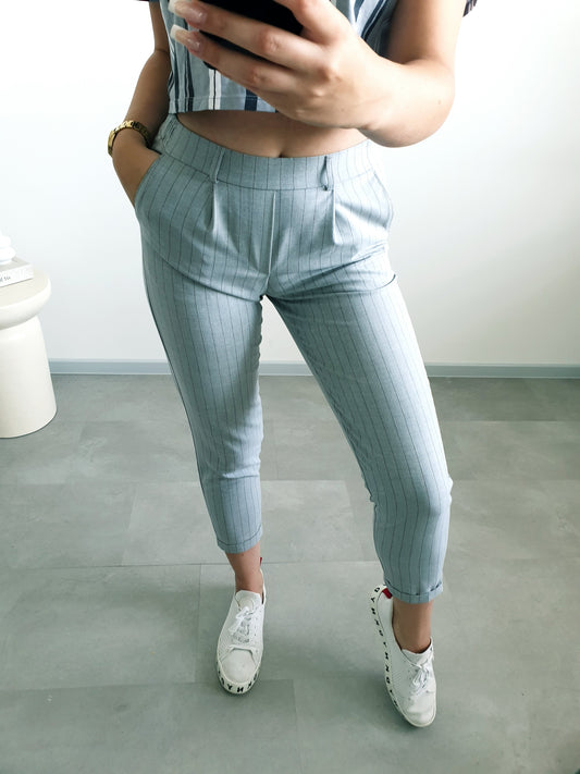 Bershka nohavice S