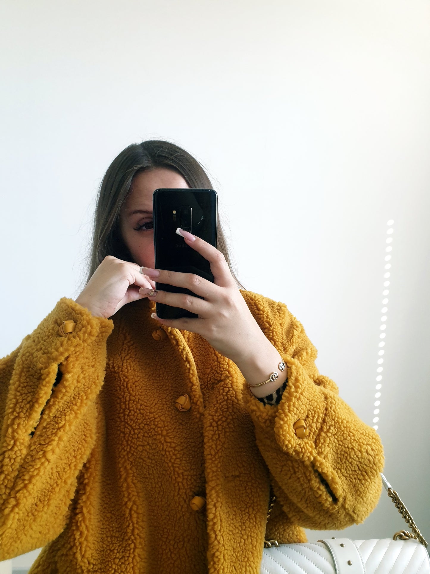 Horčicová bundička