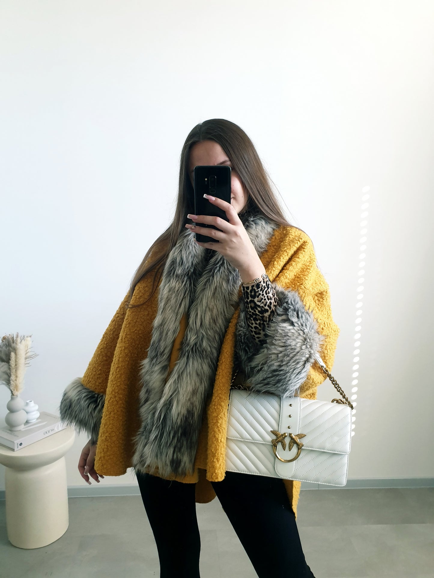 Pončo/prehoz s kožušinou