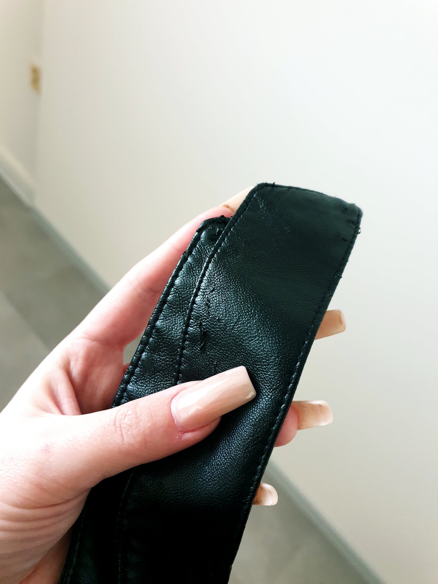 Čierna kožušinová vesta M