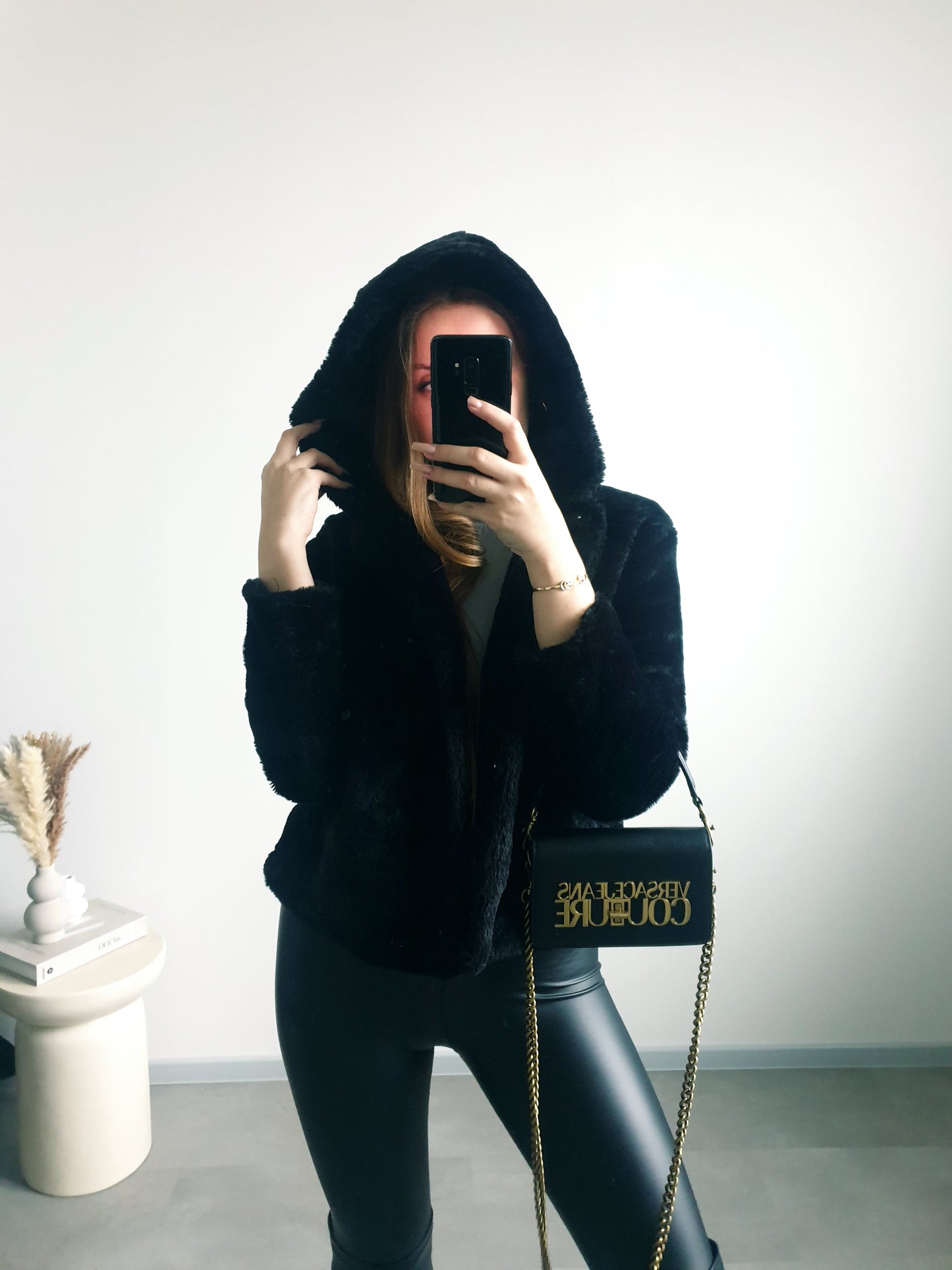 Čierny kožúšok XS