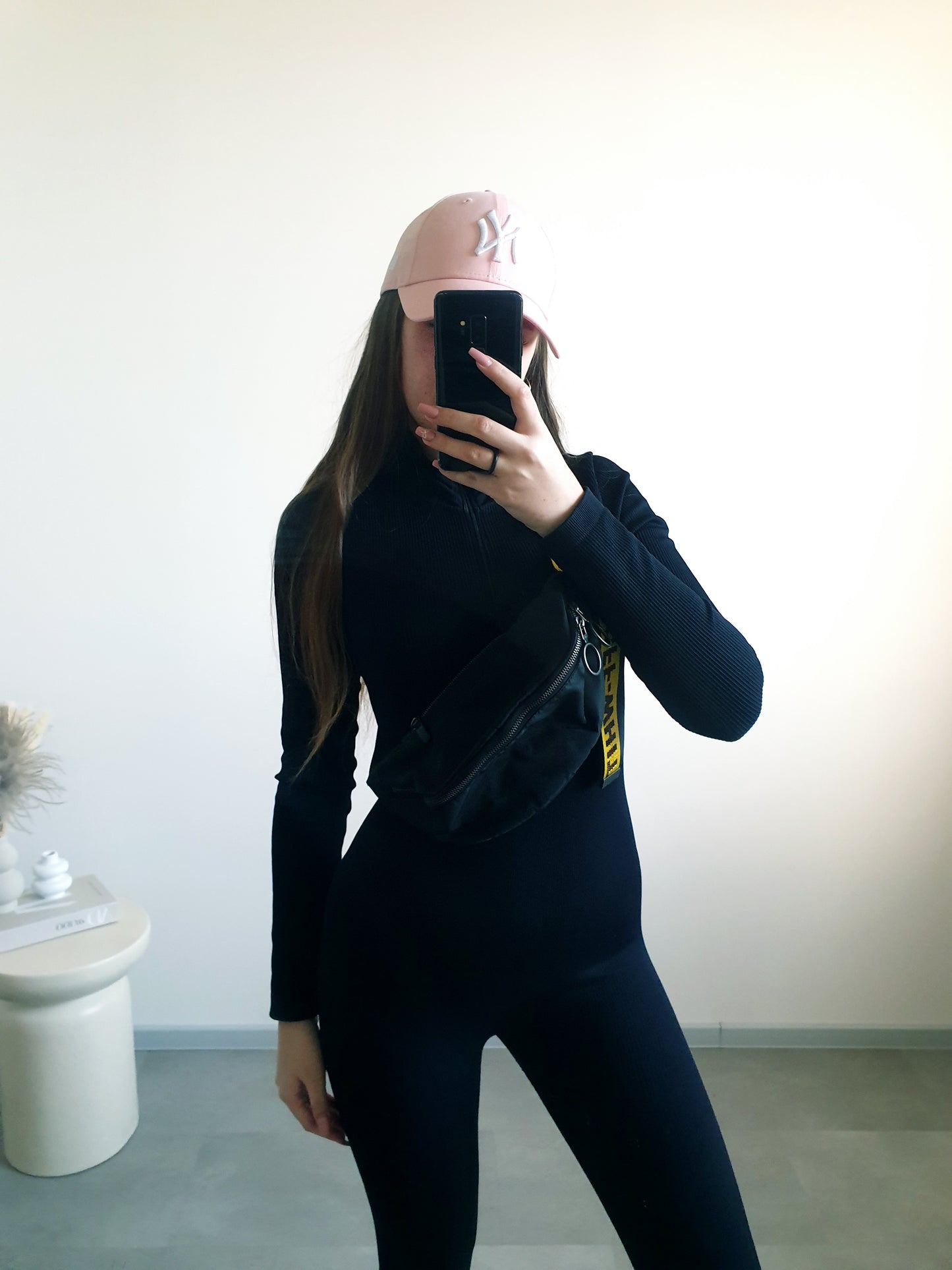 OFF WHITE ľadvinka
