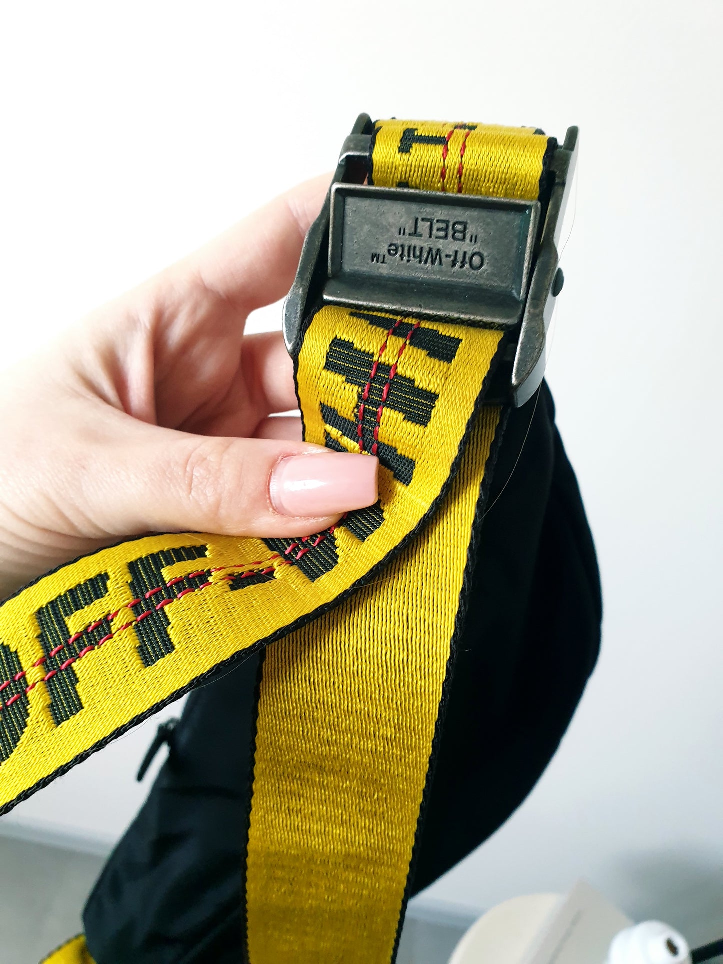 OFF WHITE ľadvinka